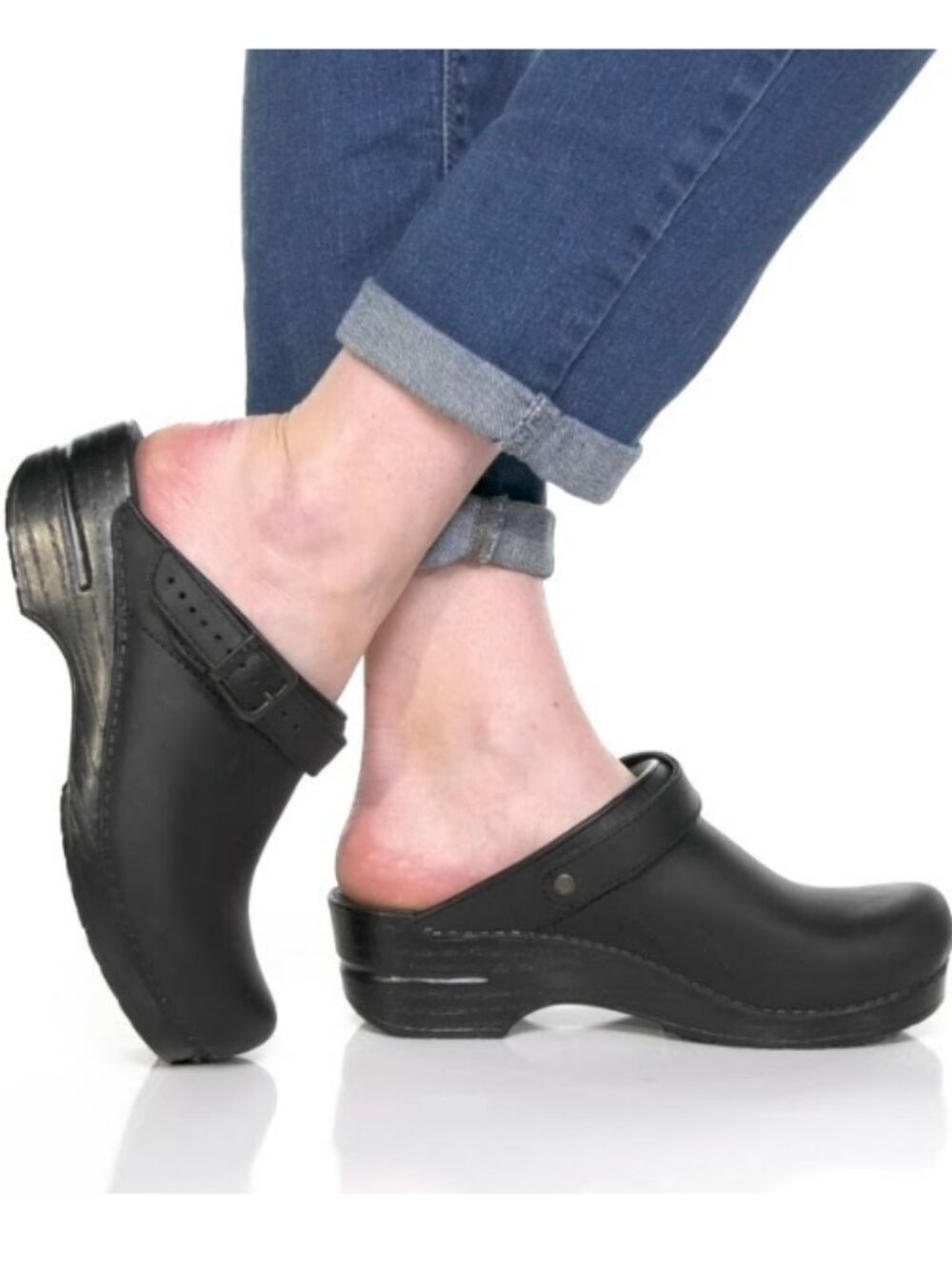 Dankso Ingrid Oil Rubbed Leather Clogs in Matte Brown